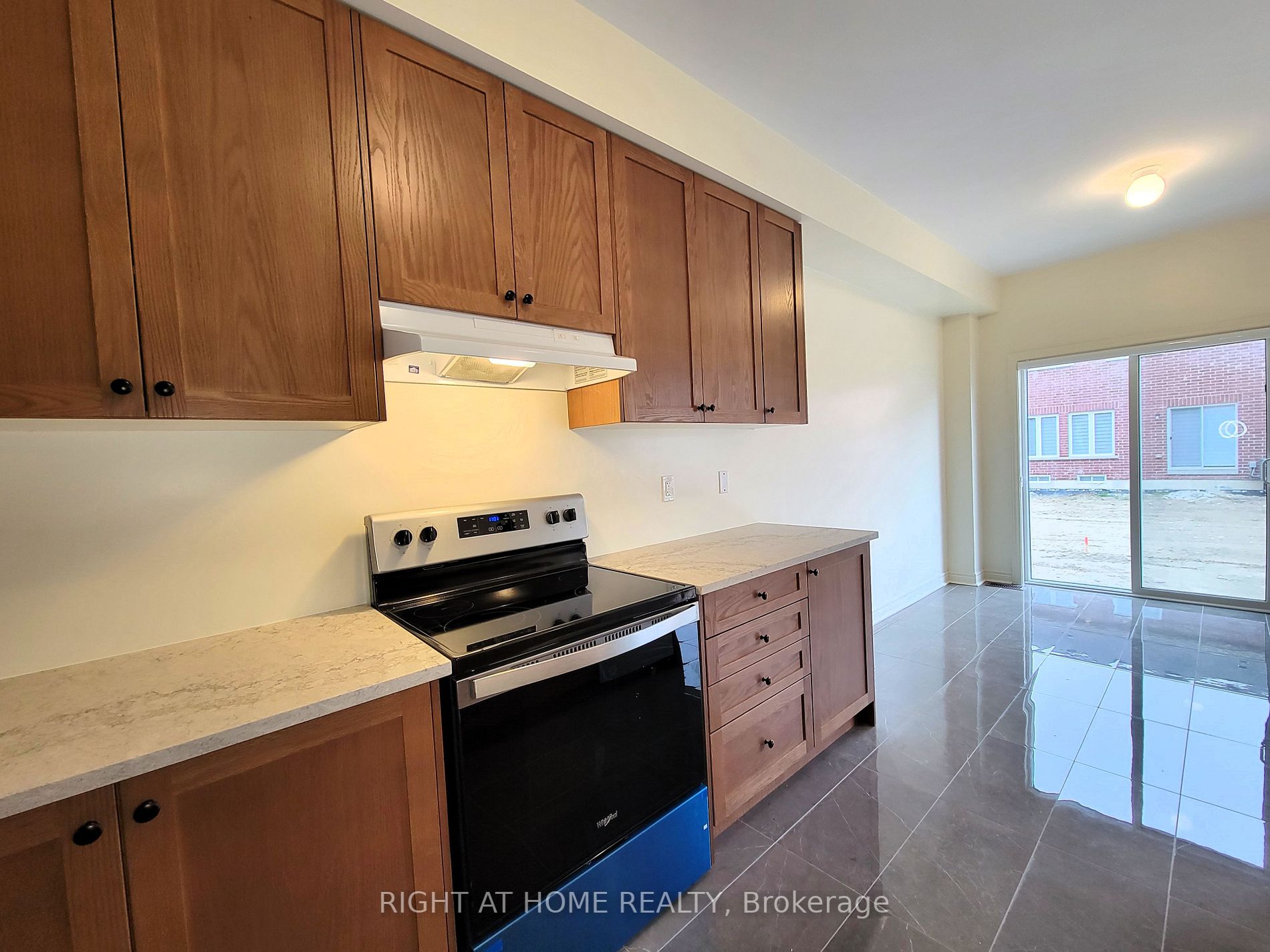 1265 Jim Brewster Circ