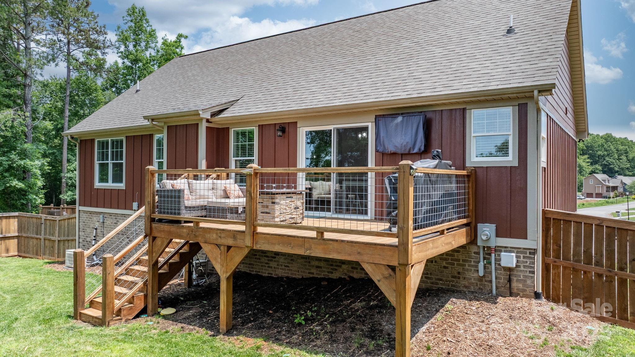 140 Maplewood Court