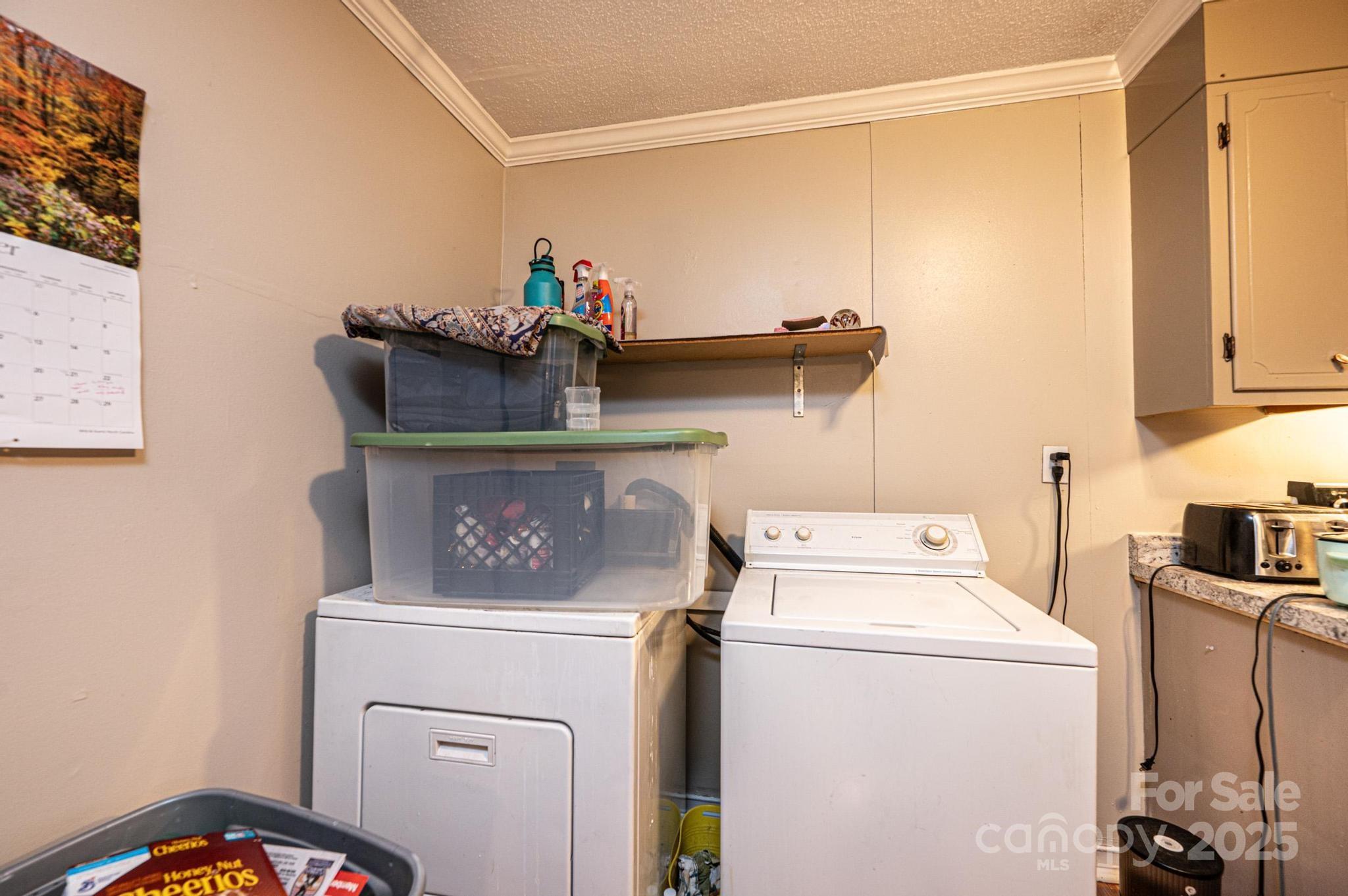 711 Meredith Court SW