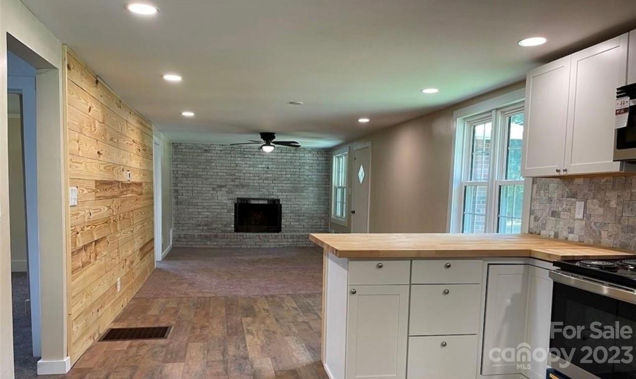 64 W Jay Drive