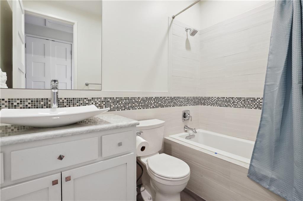 10239 N Kansas Avenue