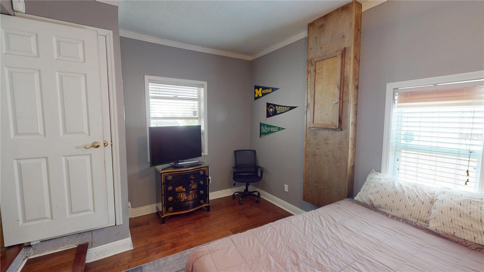 805 W Braddock Street