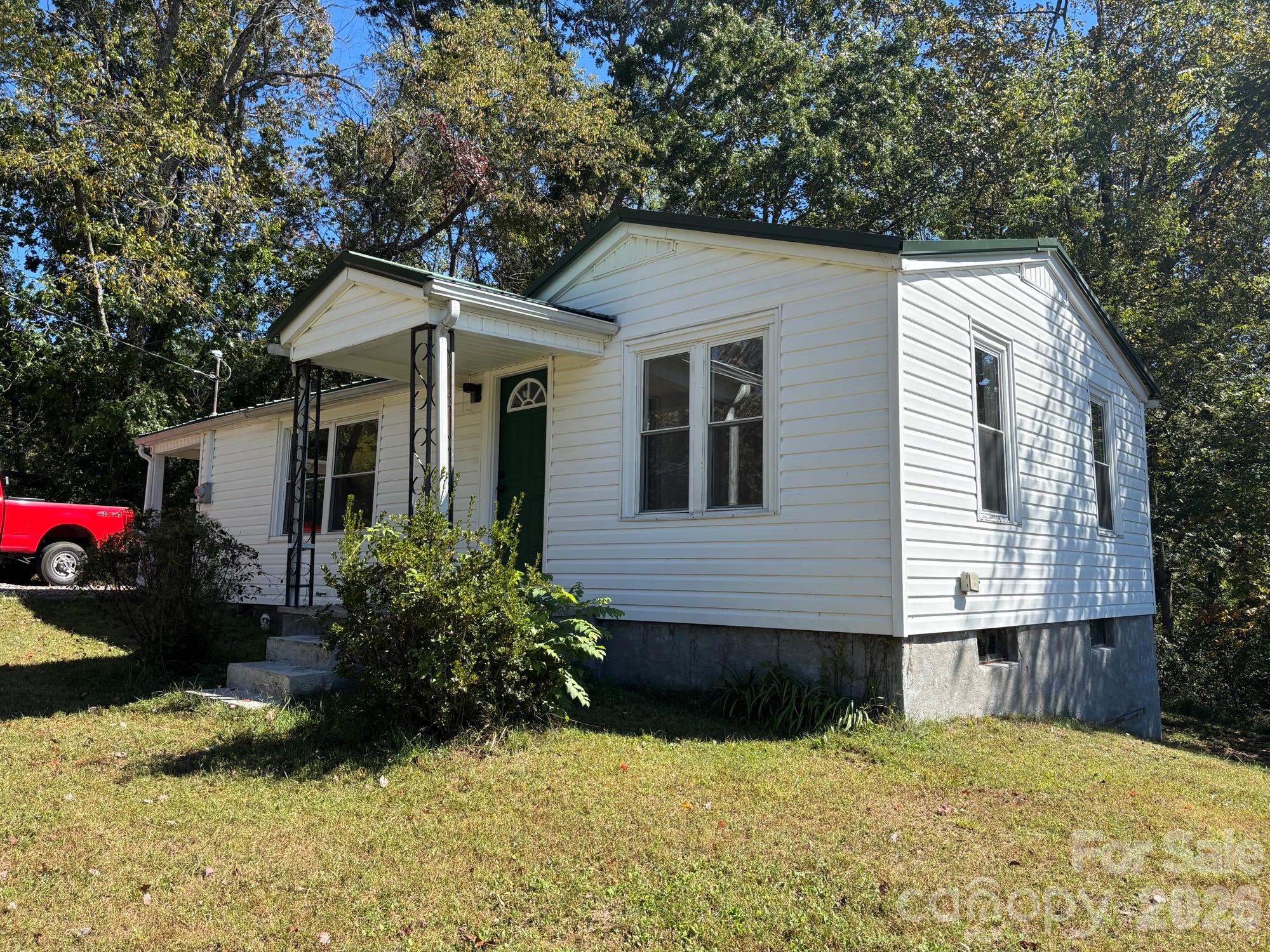 162 Phillips Lane
