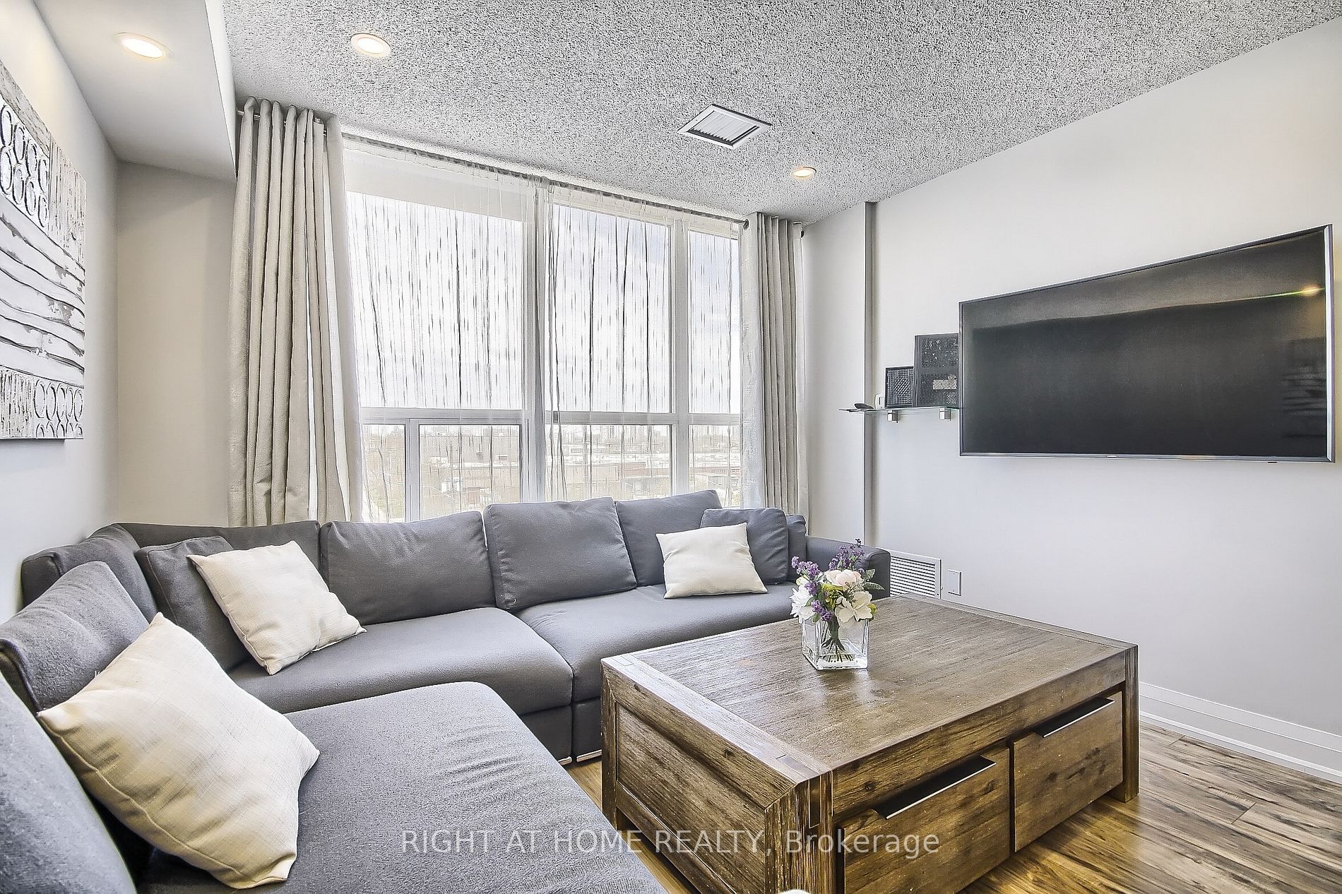 955 E O'connor Dr Ph7