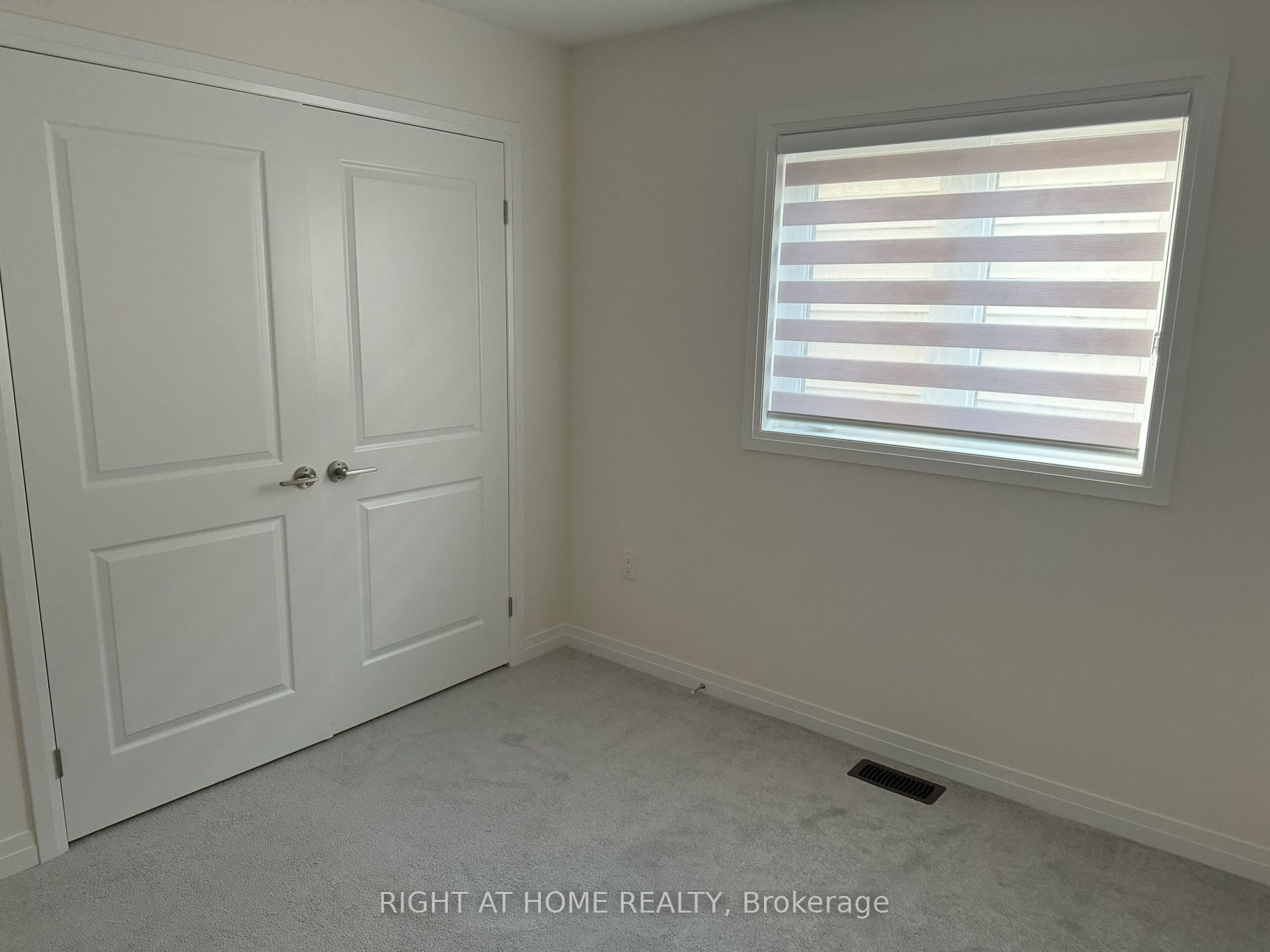 24 Tooker Dr