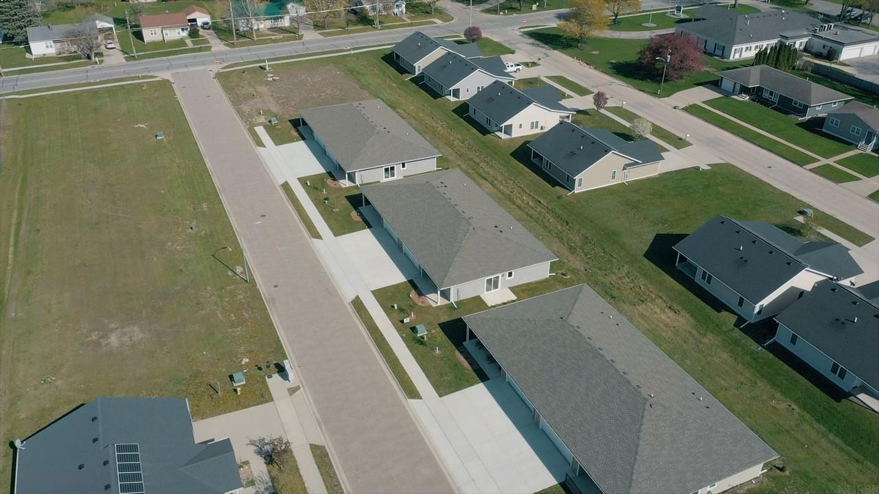 810 Parkside Lane