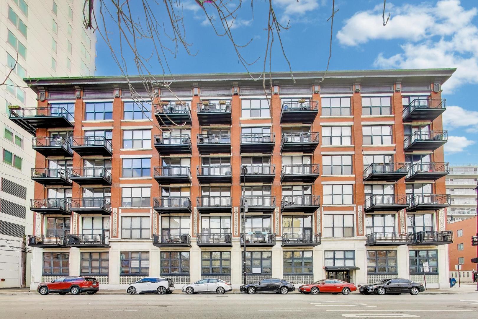 1601 S Michigan Avenue 304