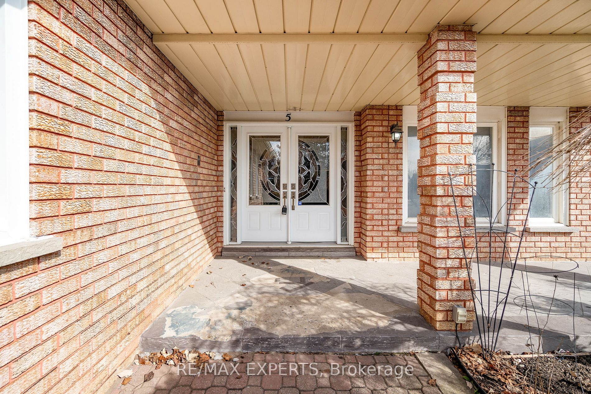 5 Cabaletta Cres