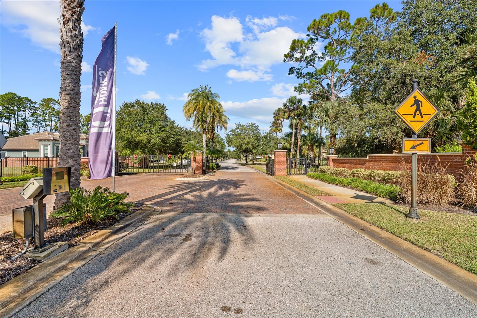 2 Humming Bird Circle