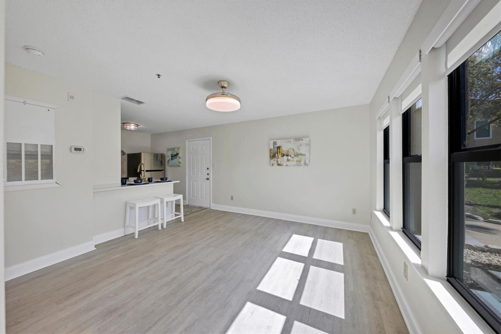 4020 Crockers Lake Boulevard 14