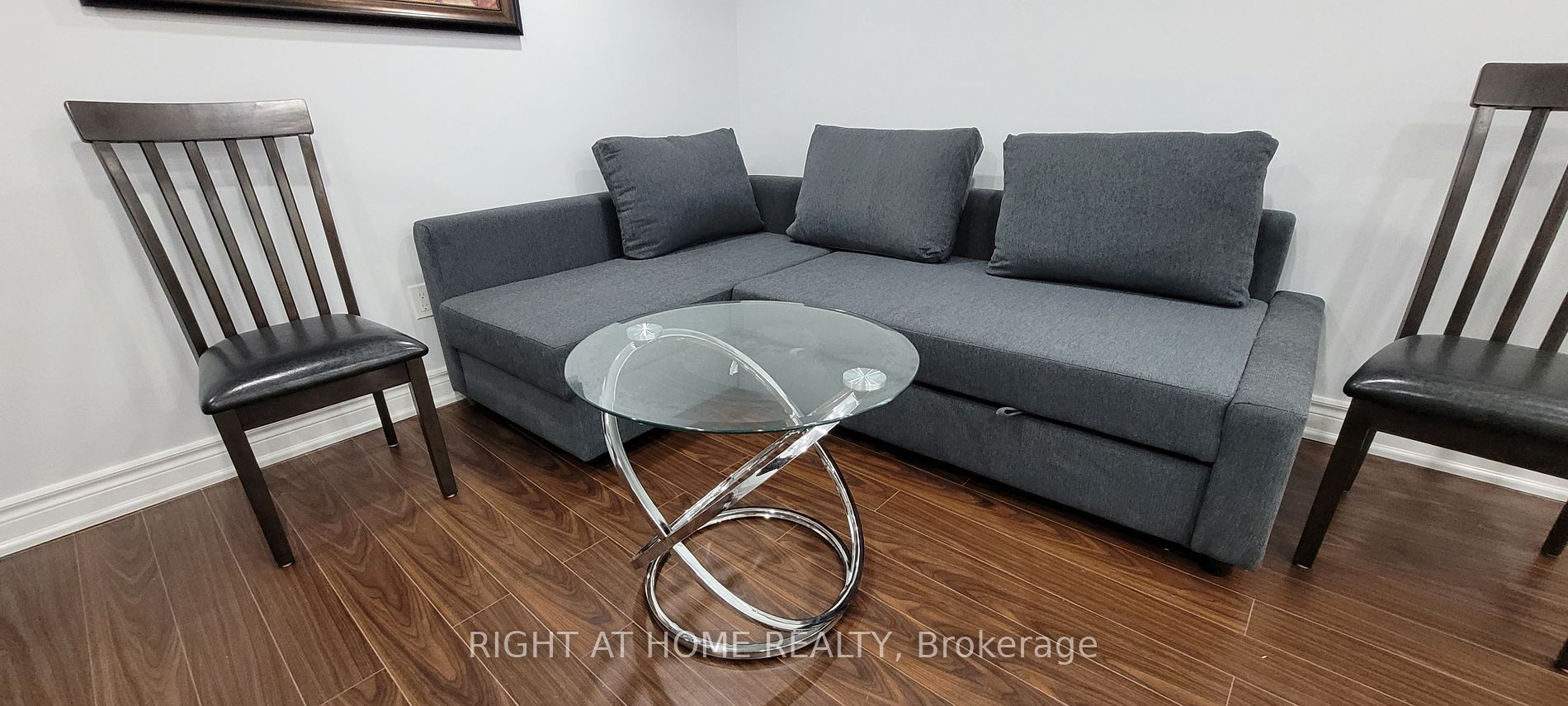 11 N Lesterwood Cres