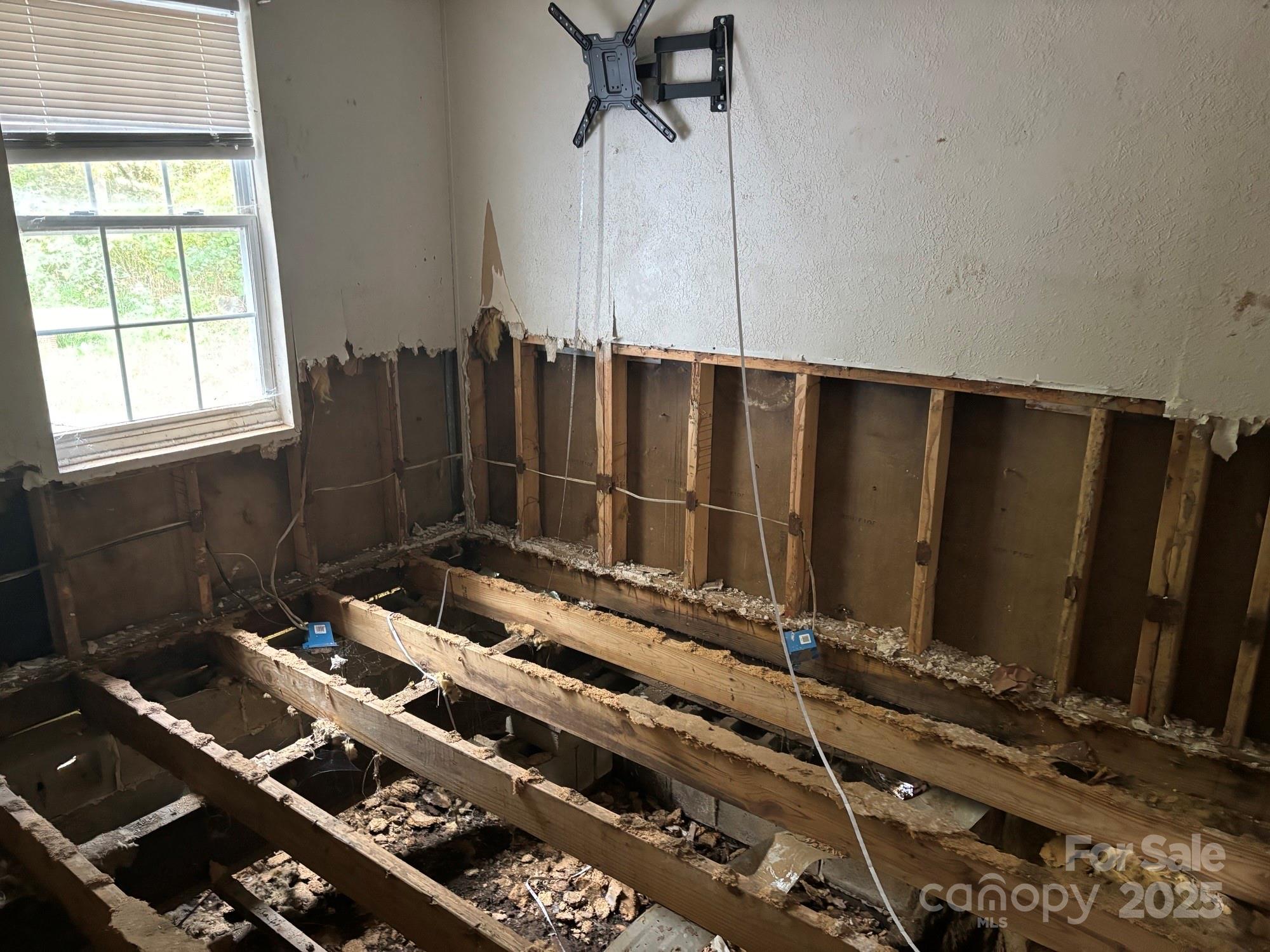 999 Hwy 19E Highway N