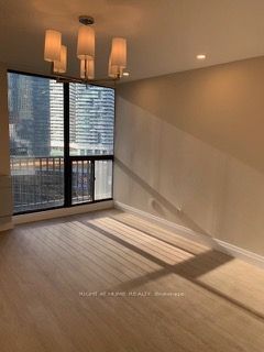 33 Harbour Sq 1616