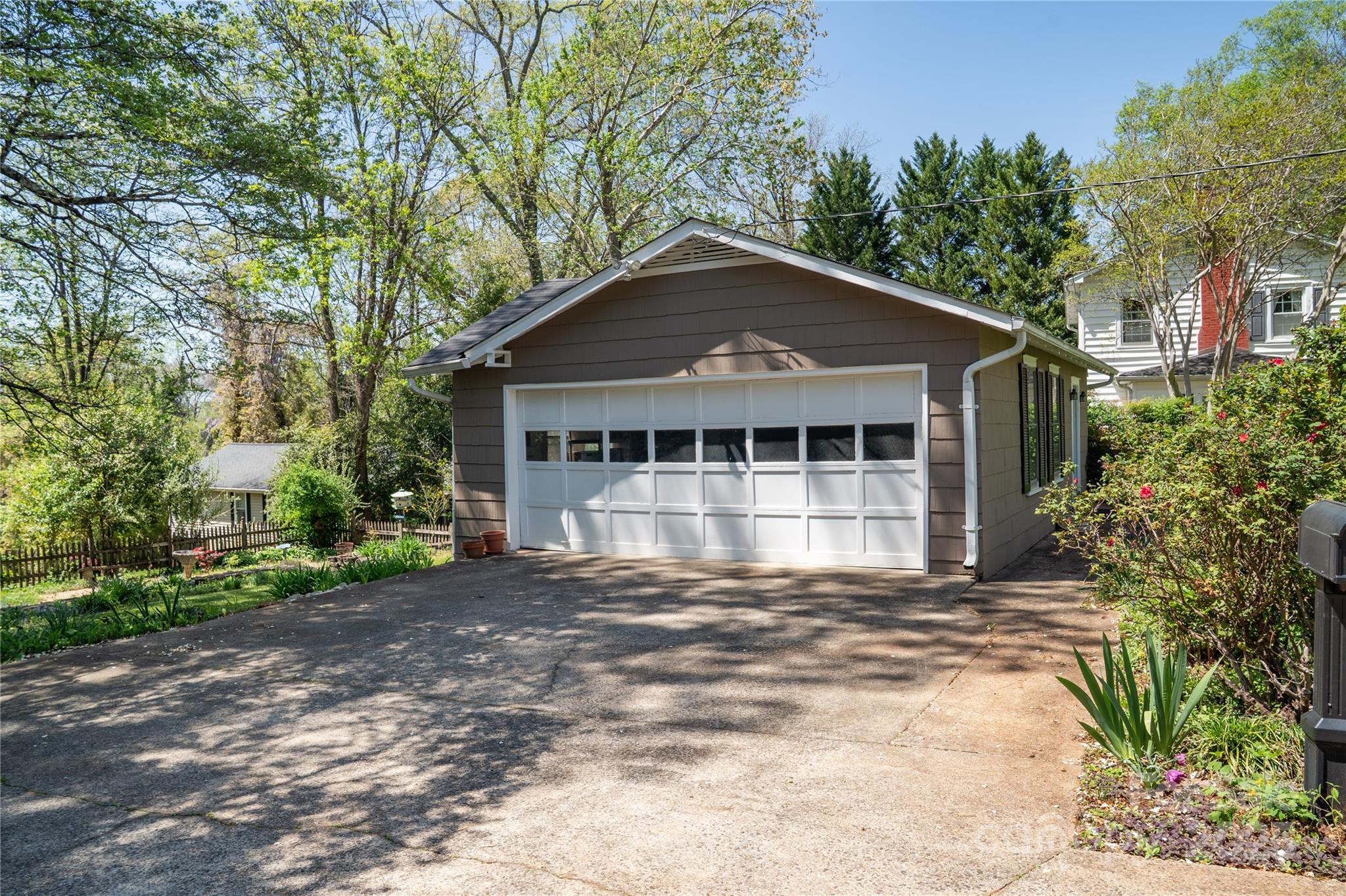 447 & 459 N Washington Street