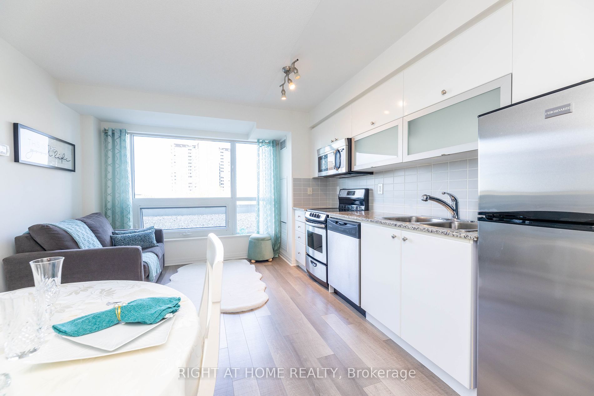 2015 E Sheppard Ave 508