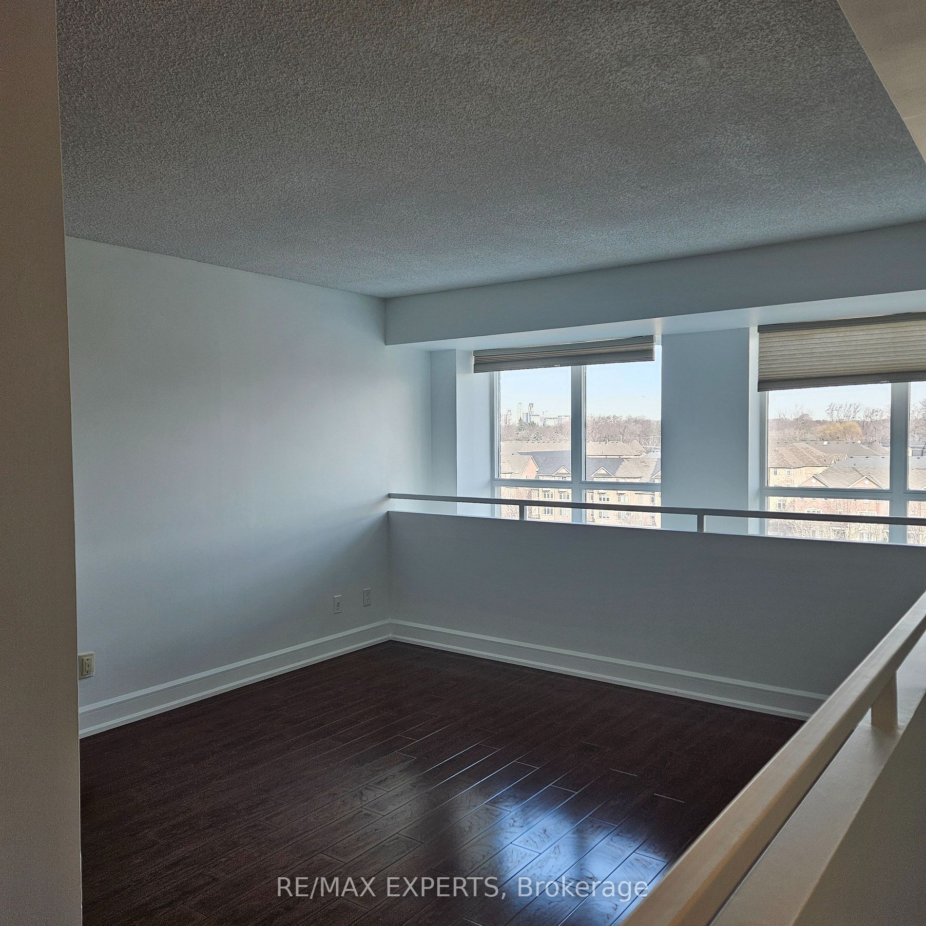 200 Manitoba St 426