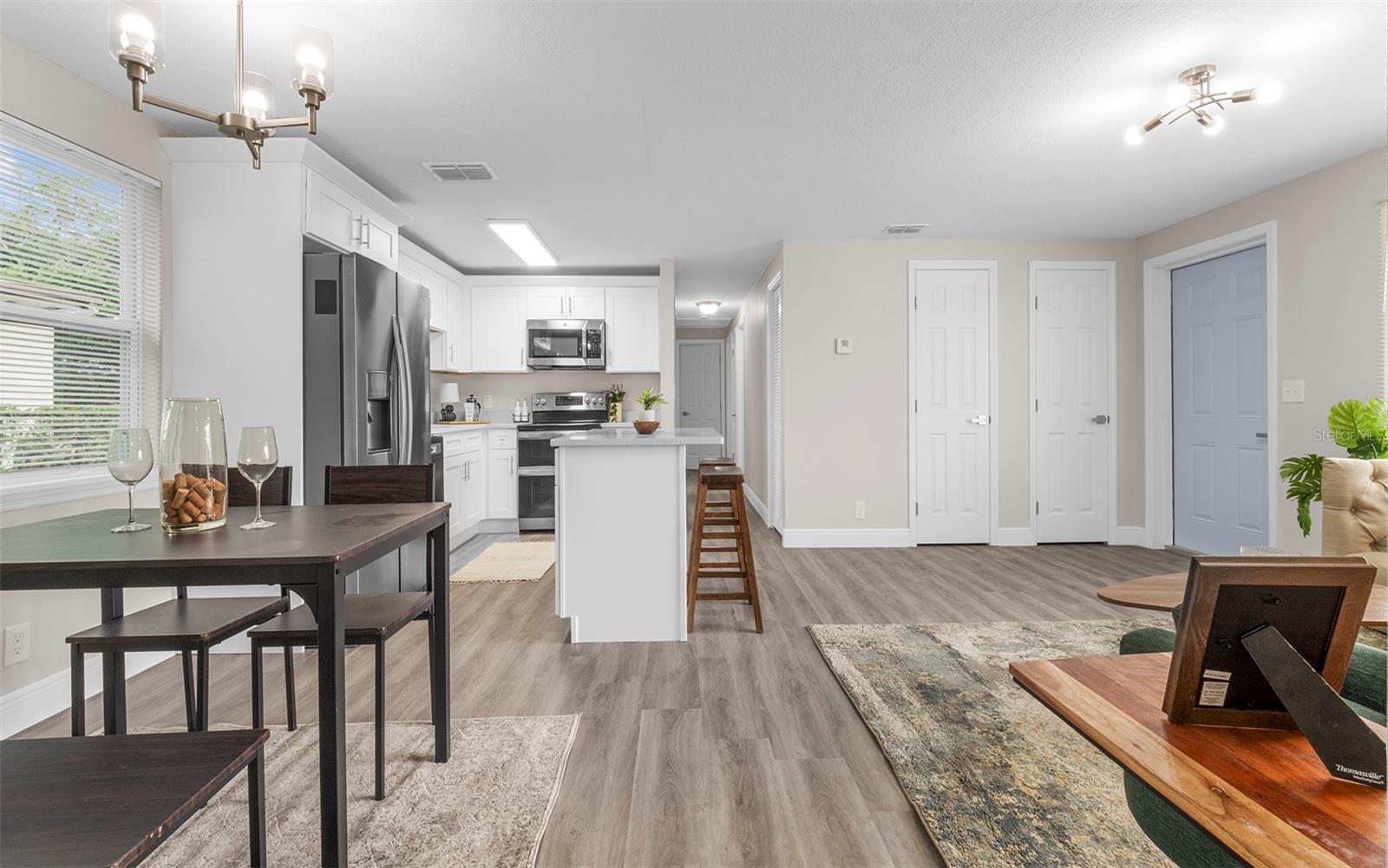 3601 E Giddens Avenue