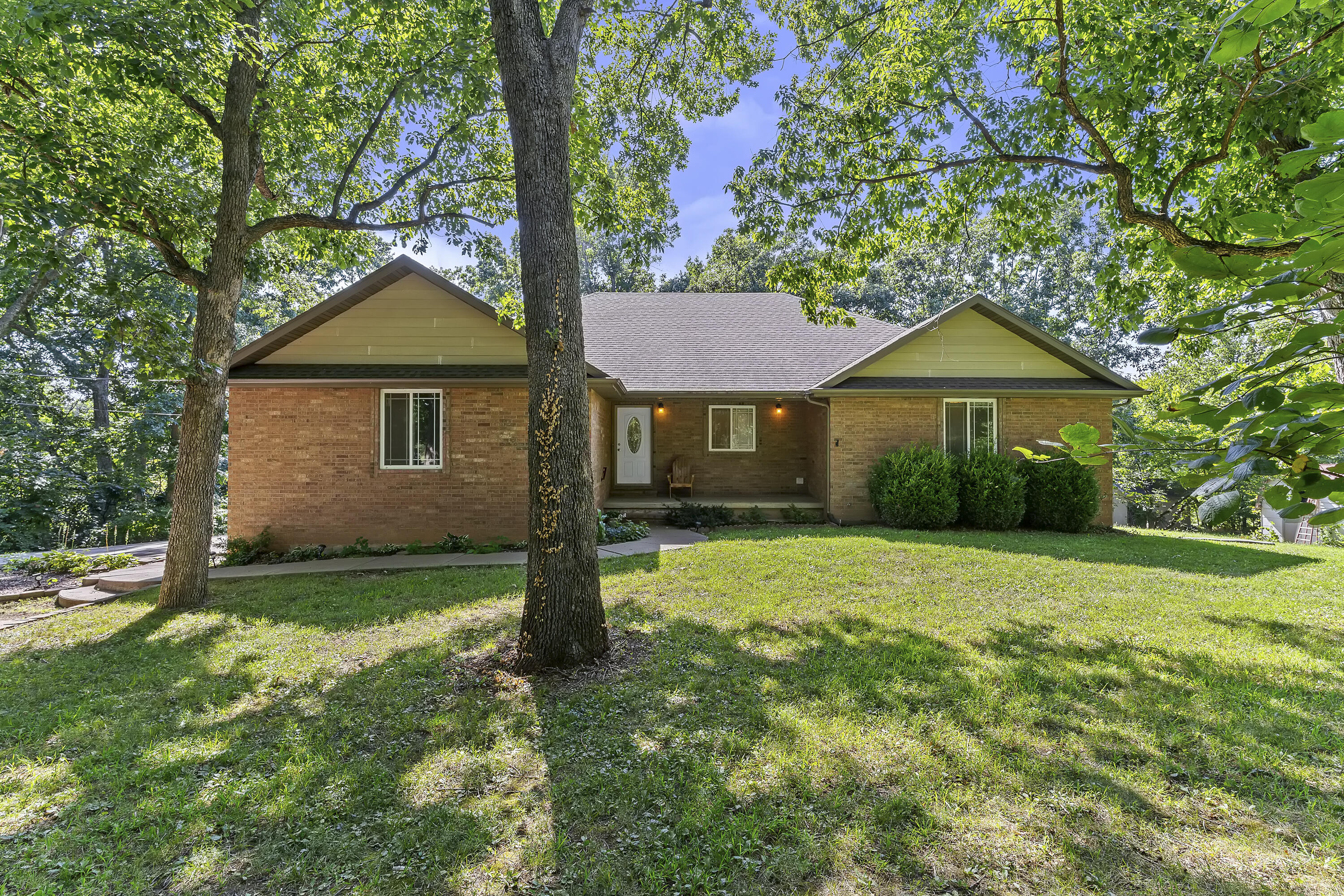 414 E Hughes Road