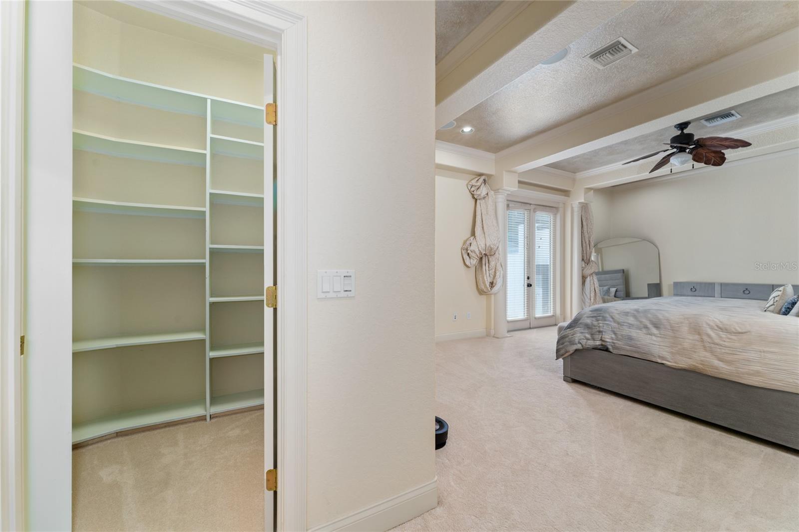 6221 Blakeford Drive