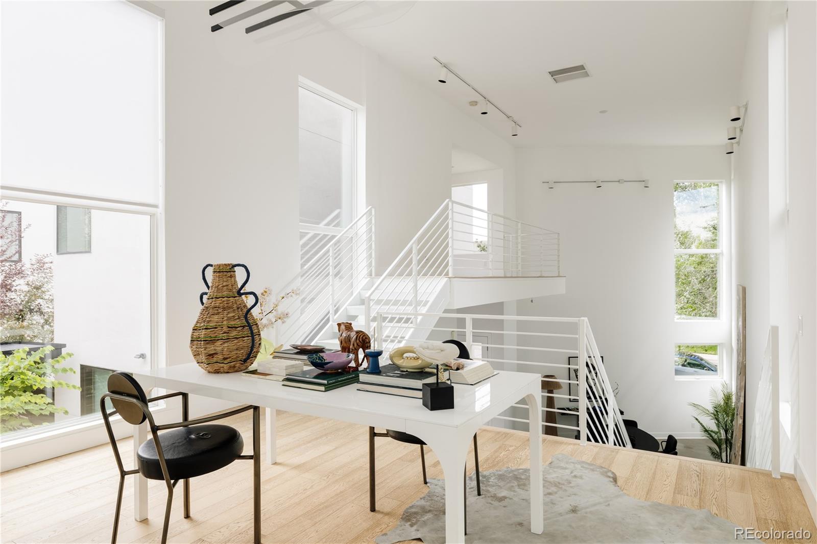 5916 S Sycamore Street