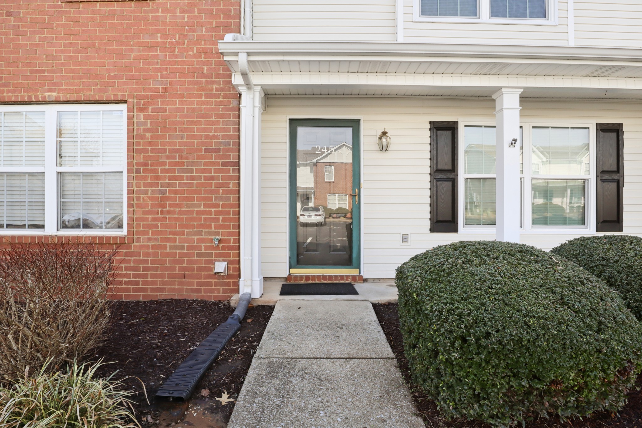 245 Shoshone Pl — sold