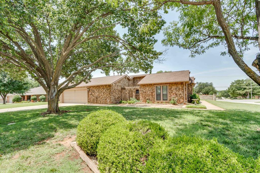 Here's your opportunity to own a cornerstone home in one of Oklahoma City's most sought-after neighborhoods, The Greens. Sitting on a corner lot, this beautiful stone home boasts a backyard paradise with an expansive covered patio. Enjoy your morning coffee on the patio and seamlessly transition into entertaining friends and family as you step into the living area bolstered by a beautiful stone fireplace and built-in bookcases. The wet bar is an especially nice touch and the kitchen is steps away. The home offers flexibility with either 4 bedrooms or 3 with an office or study. There are 3 full baths, including one in the garage where you can find plenty of storage and workspace. Conveniently near Mercy Hospital, Martin Nature Park, Paycom, Lake Hefner, and Chisolm Creek. Visit this home and imagine all the ways to make it yours, today. Buyer to verify all information.