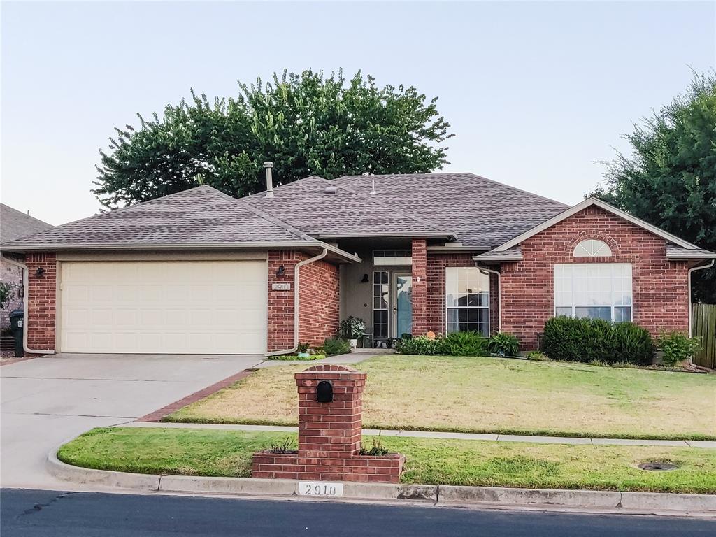 You will want to see this beautifully maintained home on a quiet cul-de-sac in the Royal Oaks Neighborhood.  This 3 bedroom, 2 bath home has an open floor plan and split layout. The spacious living room, with attached flex space features a gas fireplace and soaring ceilings.  The open layout flows seamlessly into the breakfast nook & kitchen which features a farmhouse sink, gas stove, & pantry. The extended patio is just out the back door.  The backyard also has a storage building.  
The large master suite has a private bathroom with 2 closets, double vanities, separate tub & shower.  The skylight allows for natural light.  
The secondary bedrooms share a recently updated full bathroom.  The Norman East Library and the neighborhood's park, soccer field, & pond with walking path are all just a short walk away.  NEW ROOF with hail resistant shingles has been installed