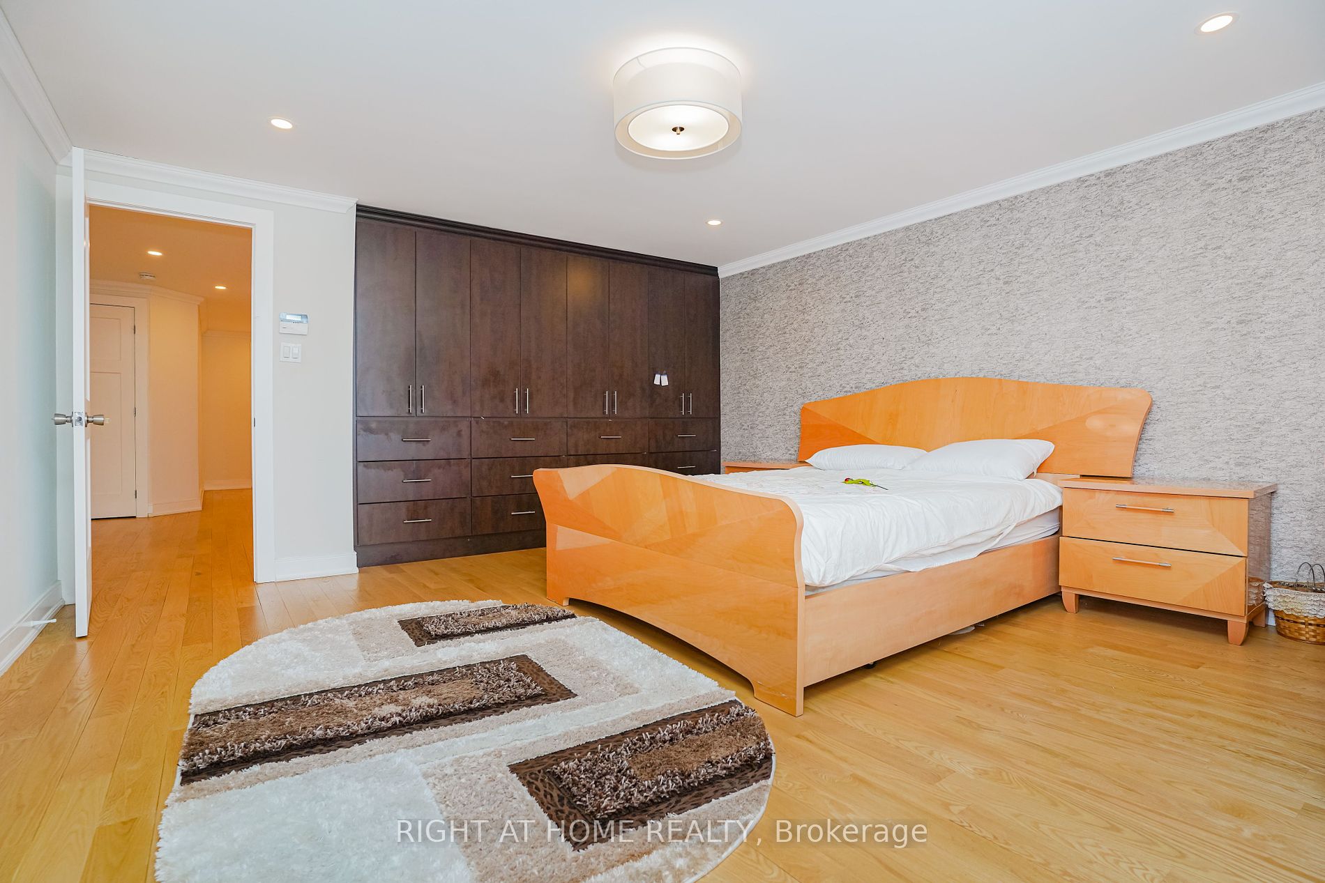 73 Dunbarton Crt