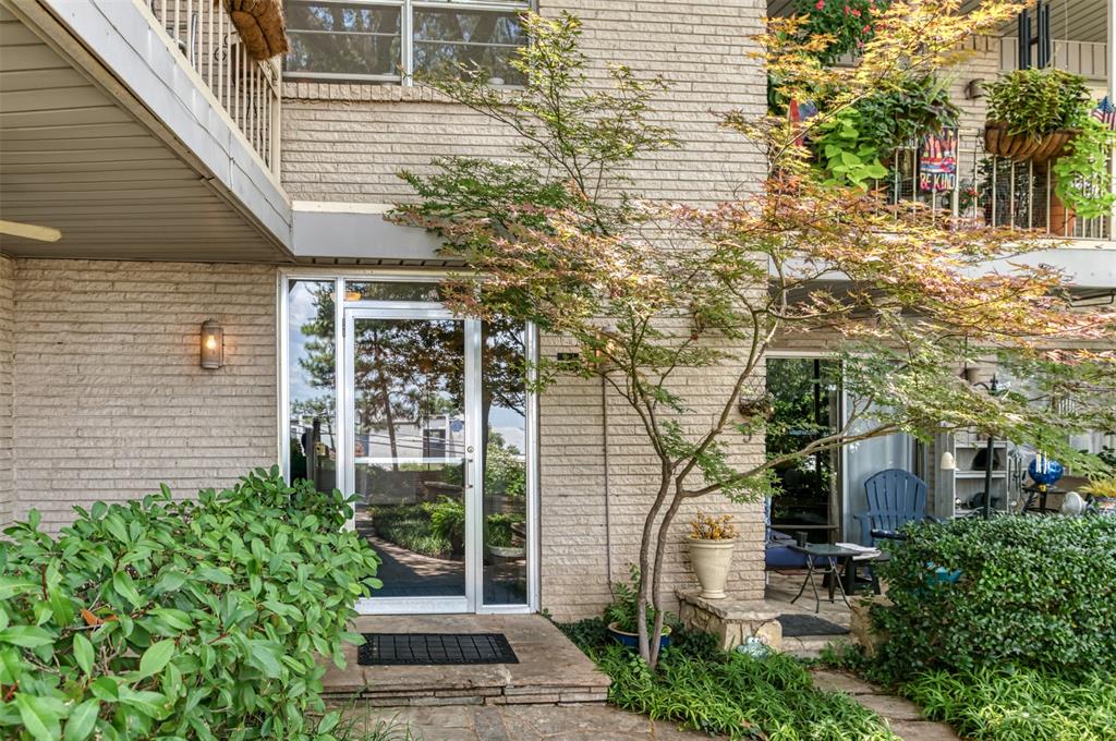 2301 Ridgmar Plaza 8