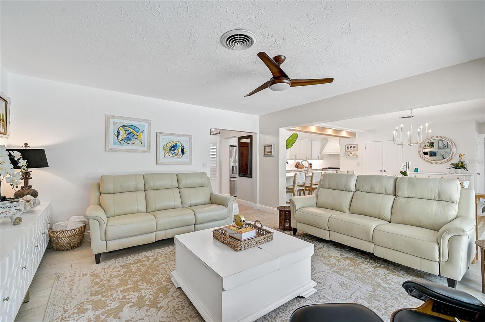 400 Nokomis Avenue S