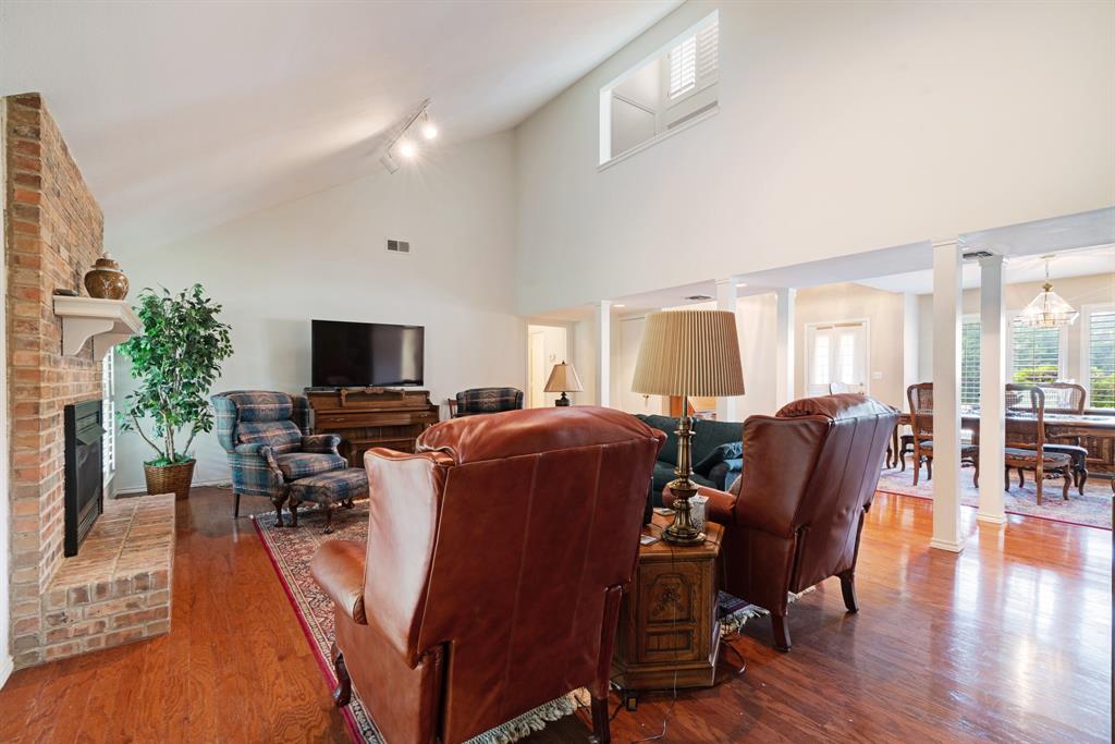 4110 Lakeshore Drive
