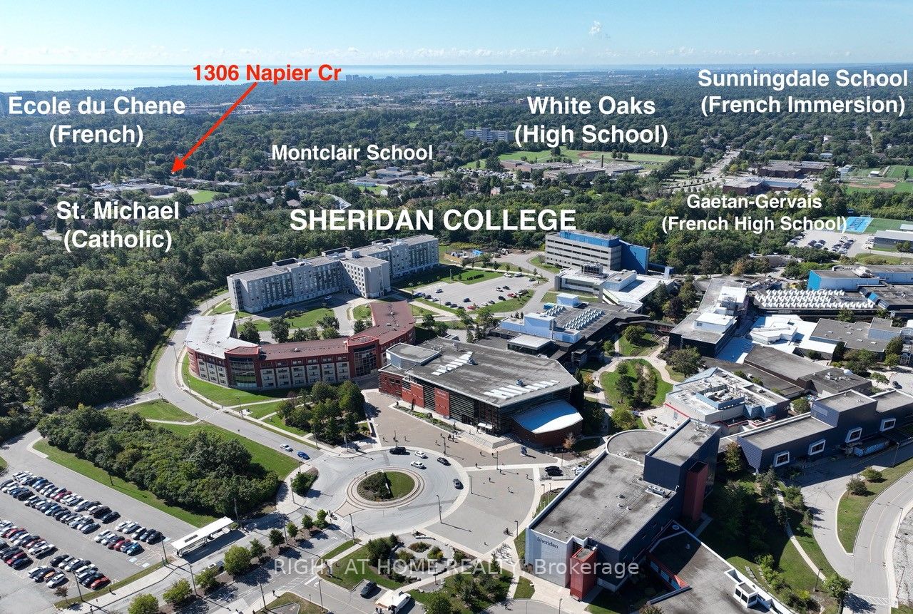 1306 Napier Cres
