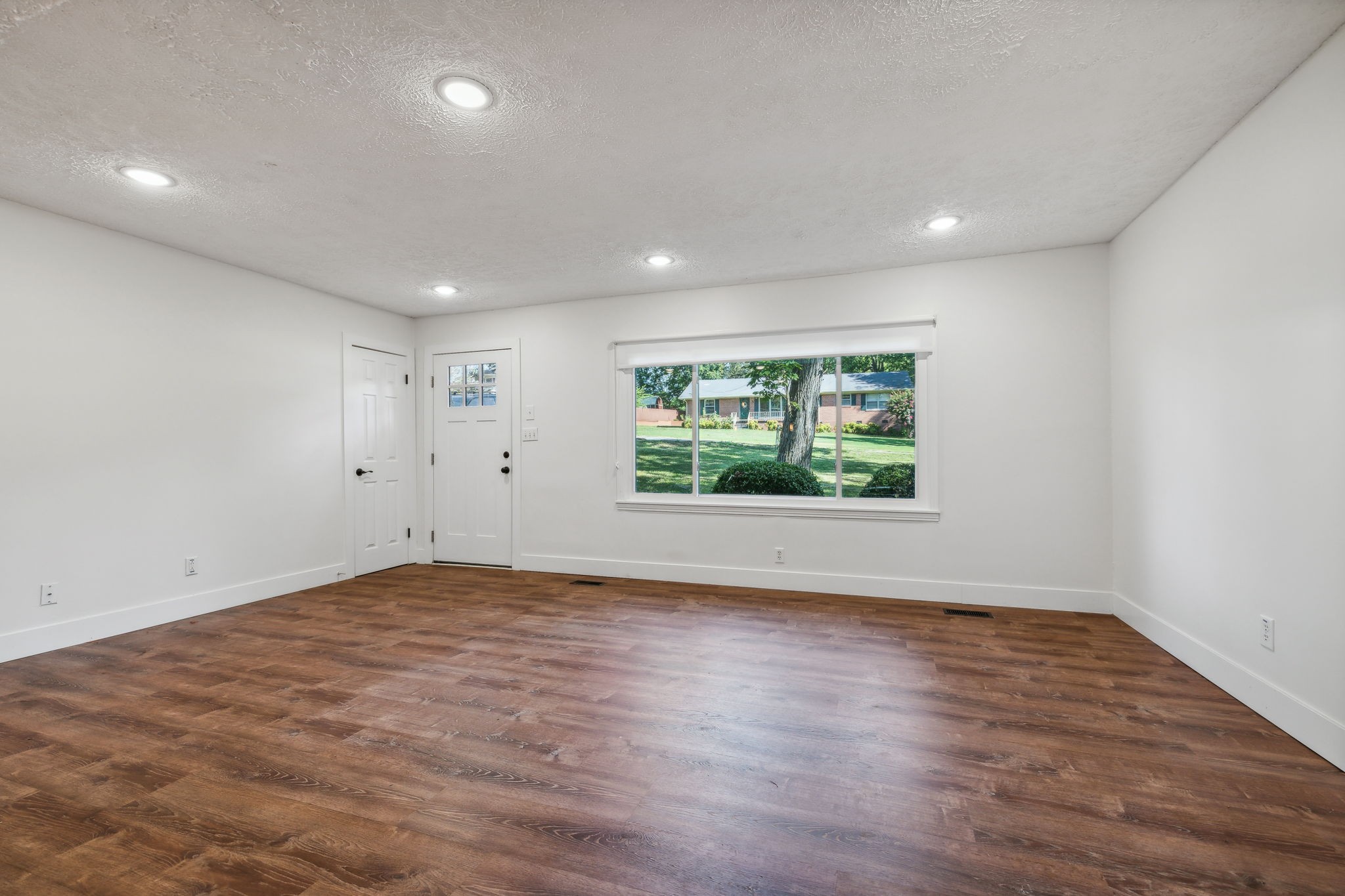 125 Lorraine Dr