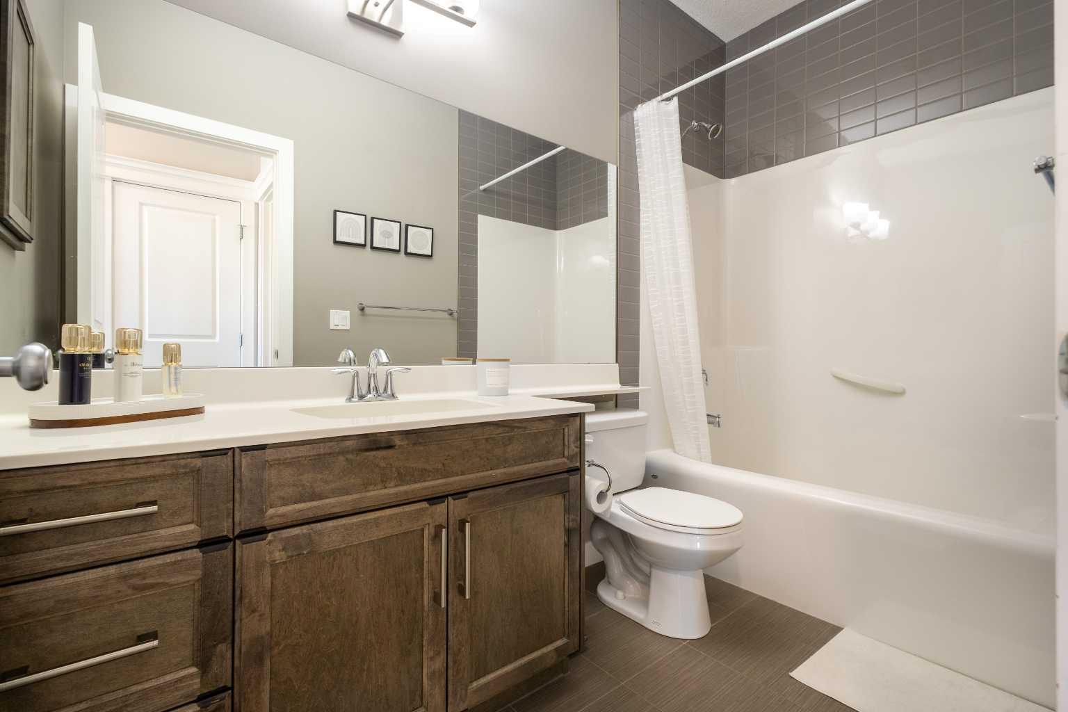 51 Evansglen Court NW