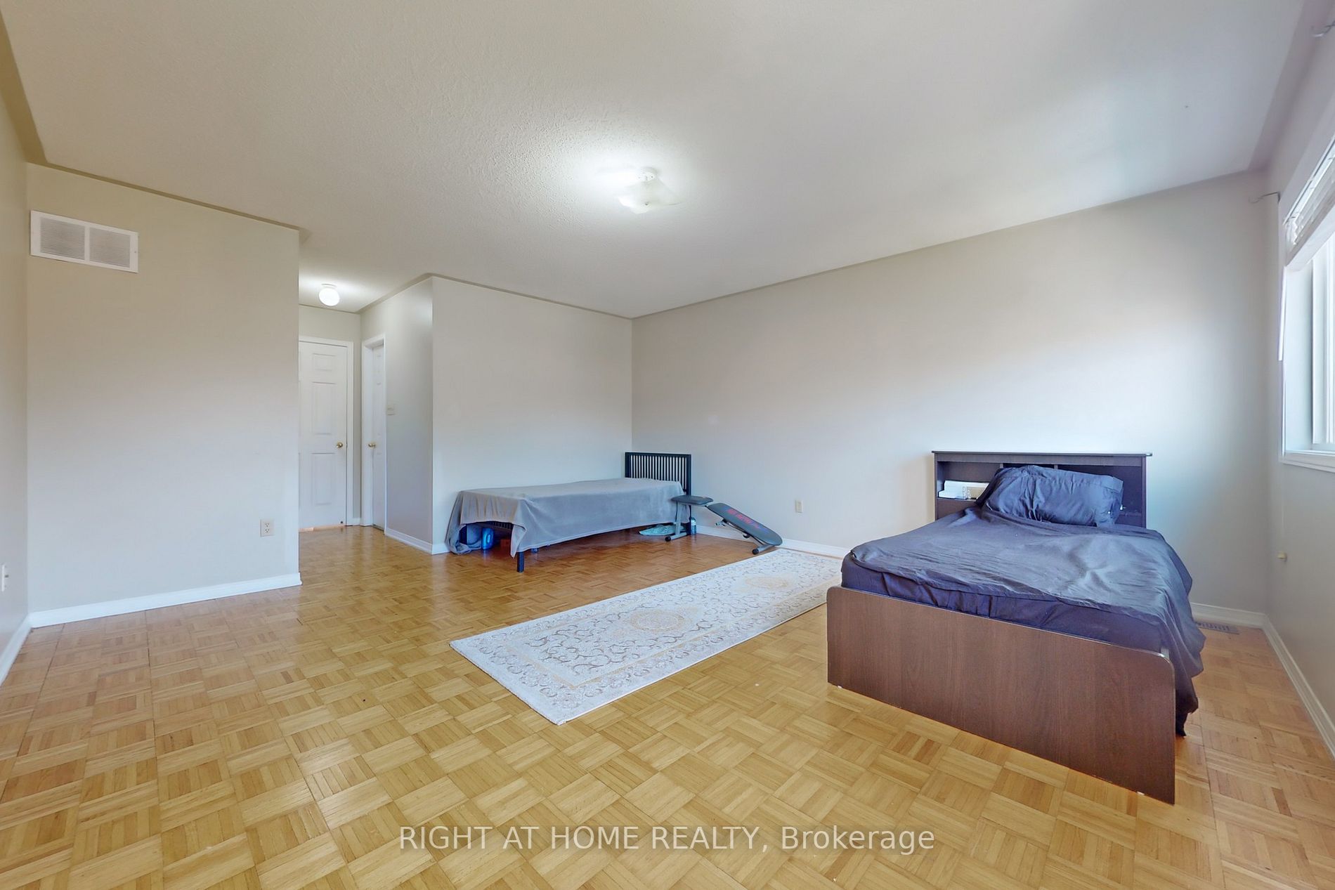 50 Argento Cres Upper