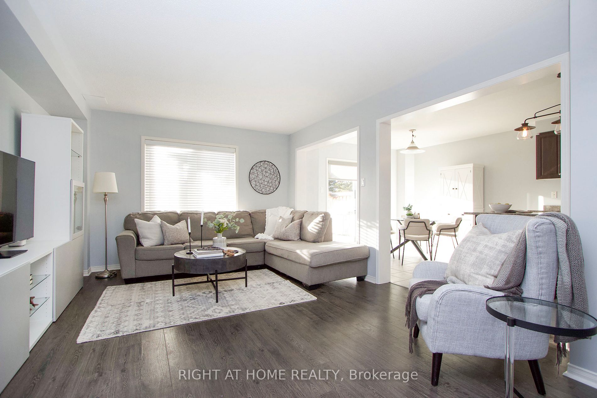 1072 Edward Bolton Cres