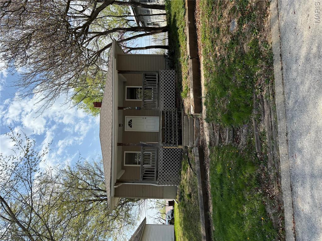 657 N Hawkins Avenue