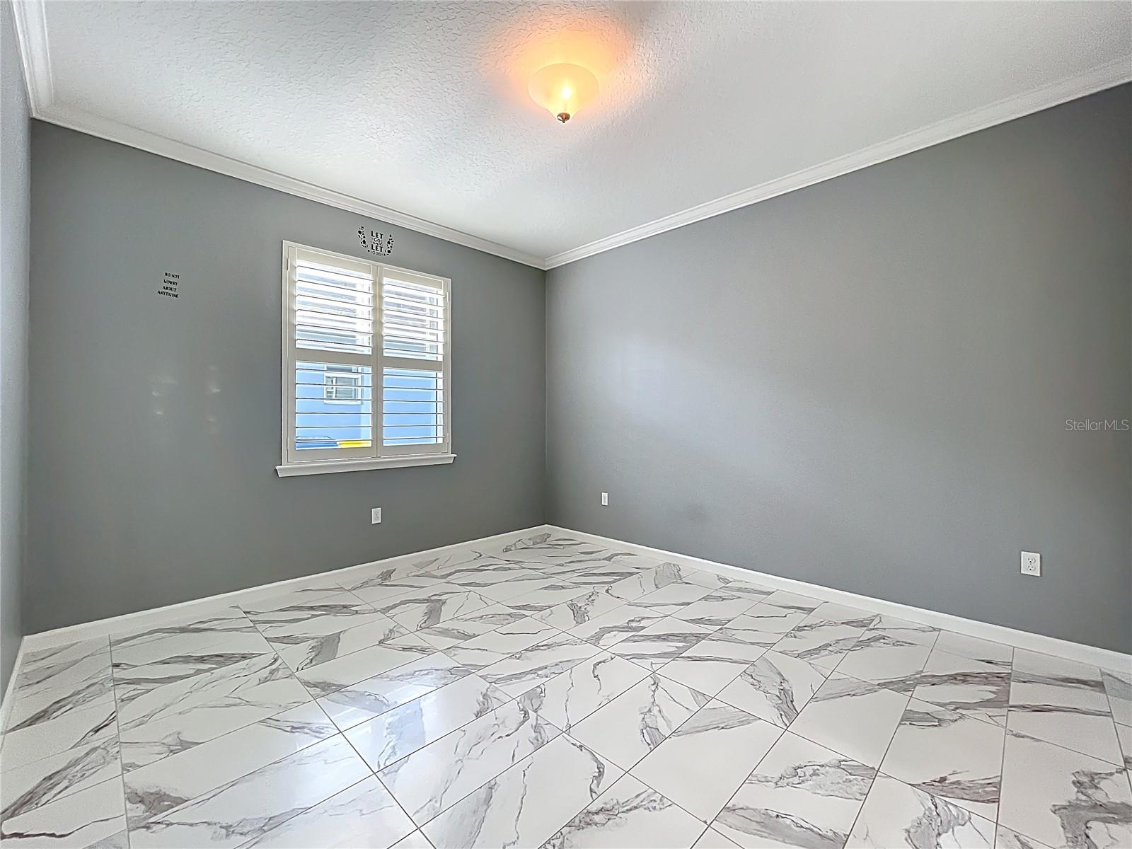 295 Northcote Court