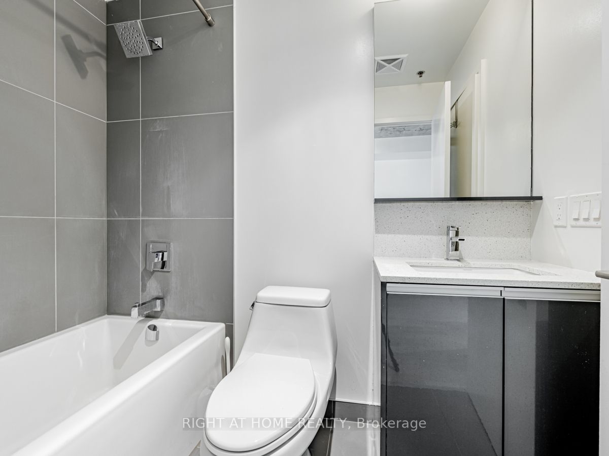 20 Gladstone Ave 602