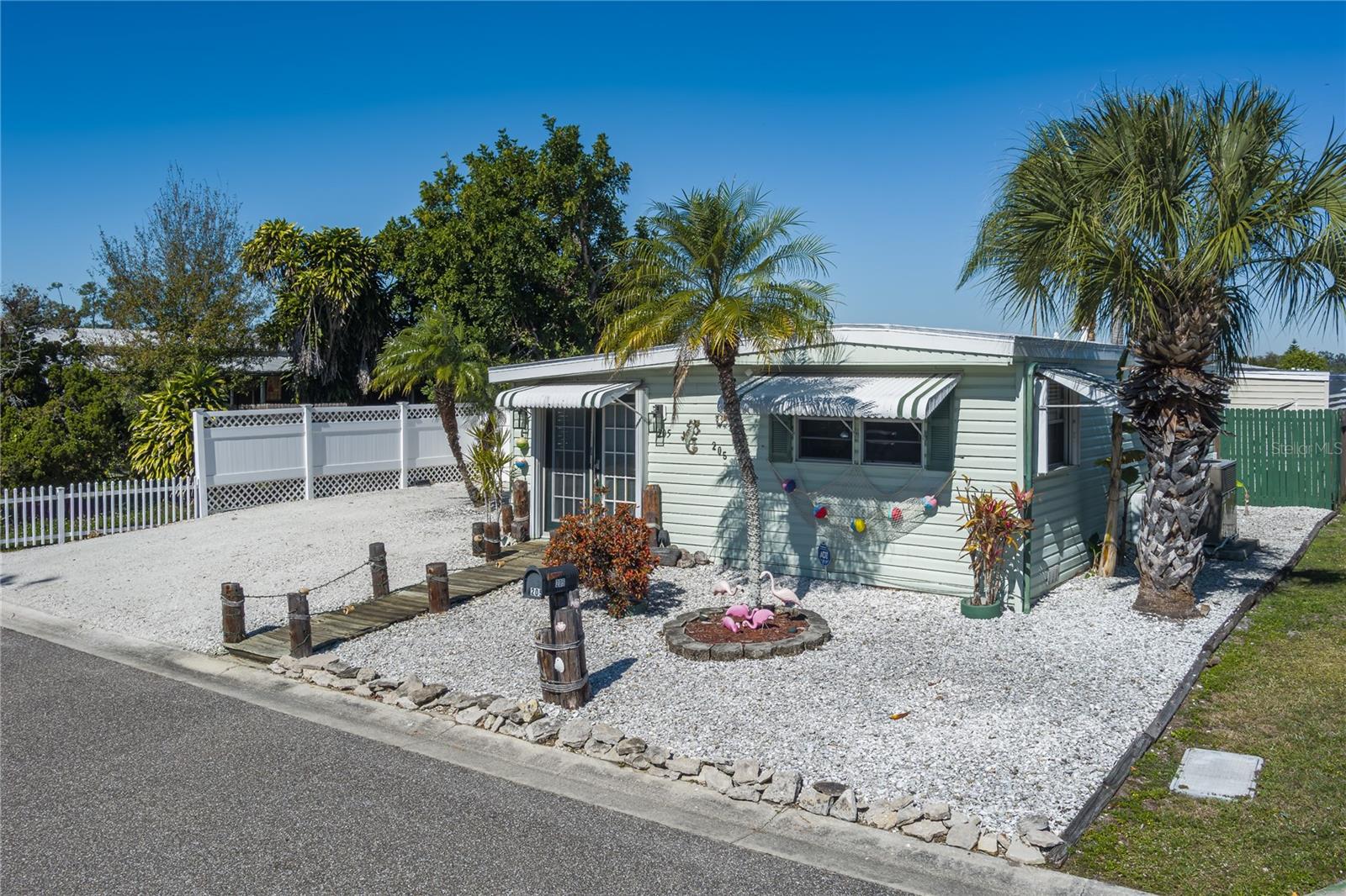 205 52nd Avenue Terrace E