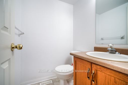 80 Acorn Pl 20