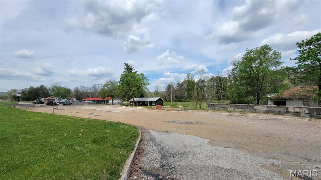 1307 N Hwy 21