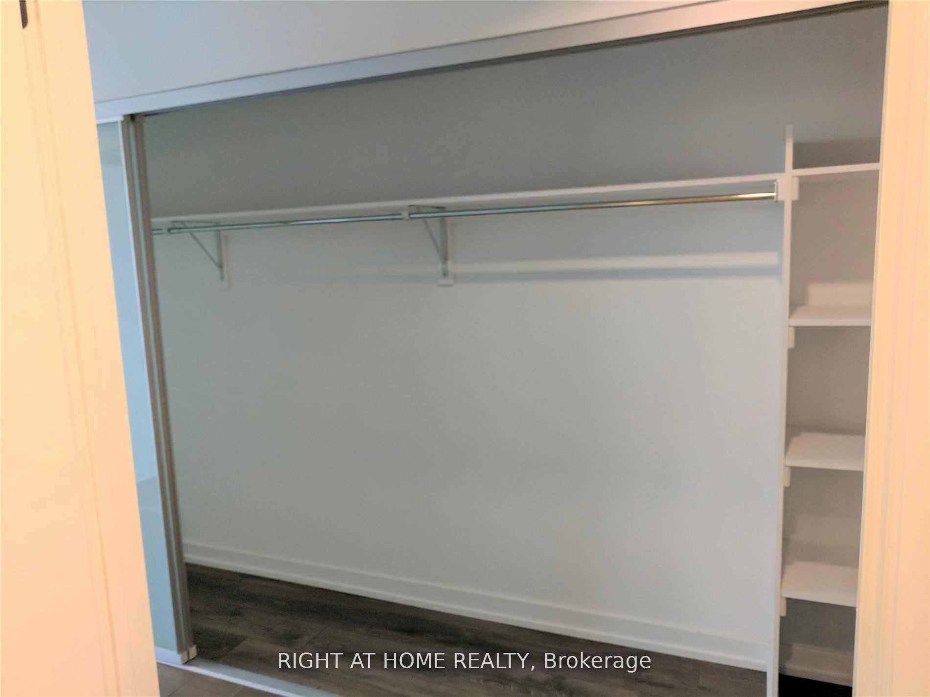 426 University Ave 1802