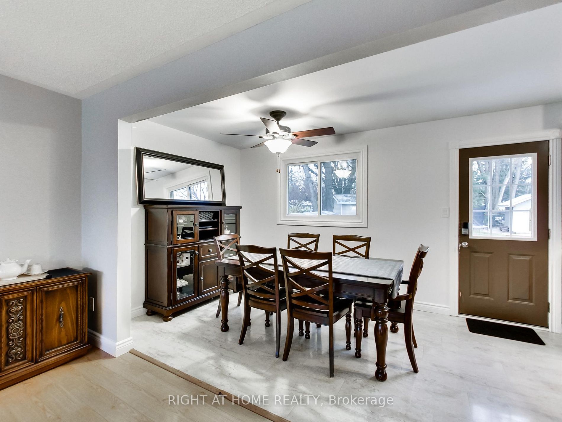 316 Pineview Gdns