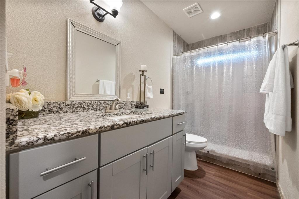 1708 Country Crest Lane