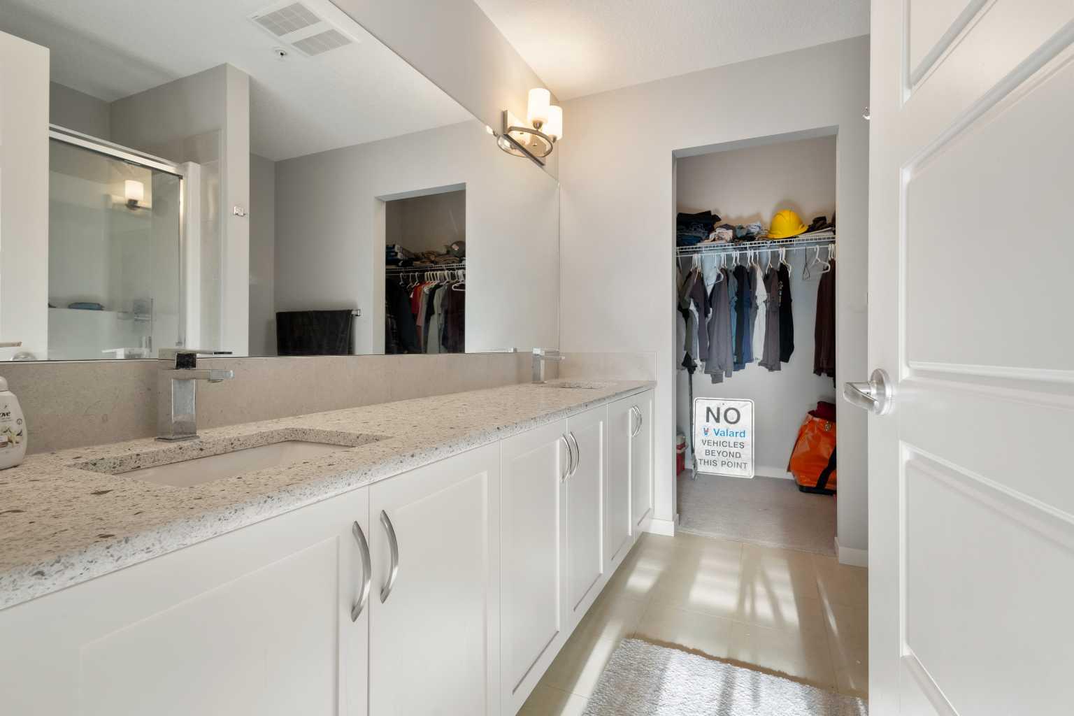 20 Seton Park SE 305