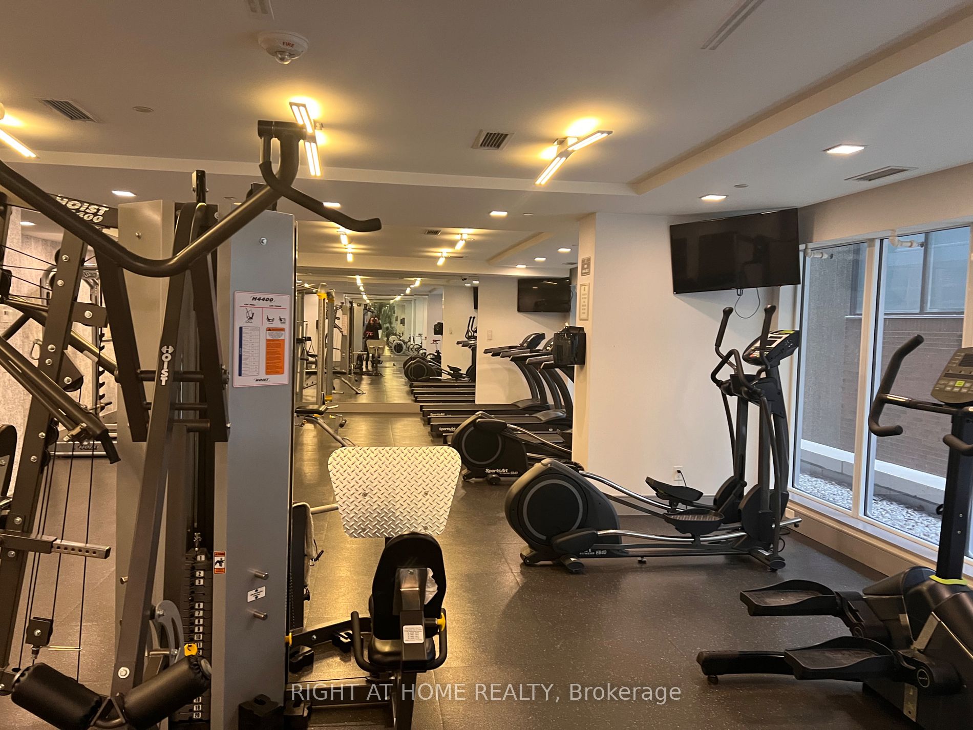 58 Orchard View Blvd 1003