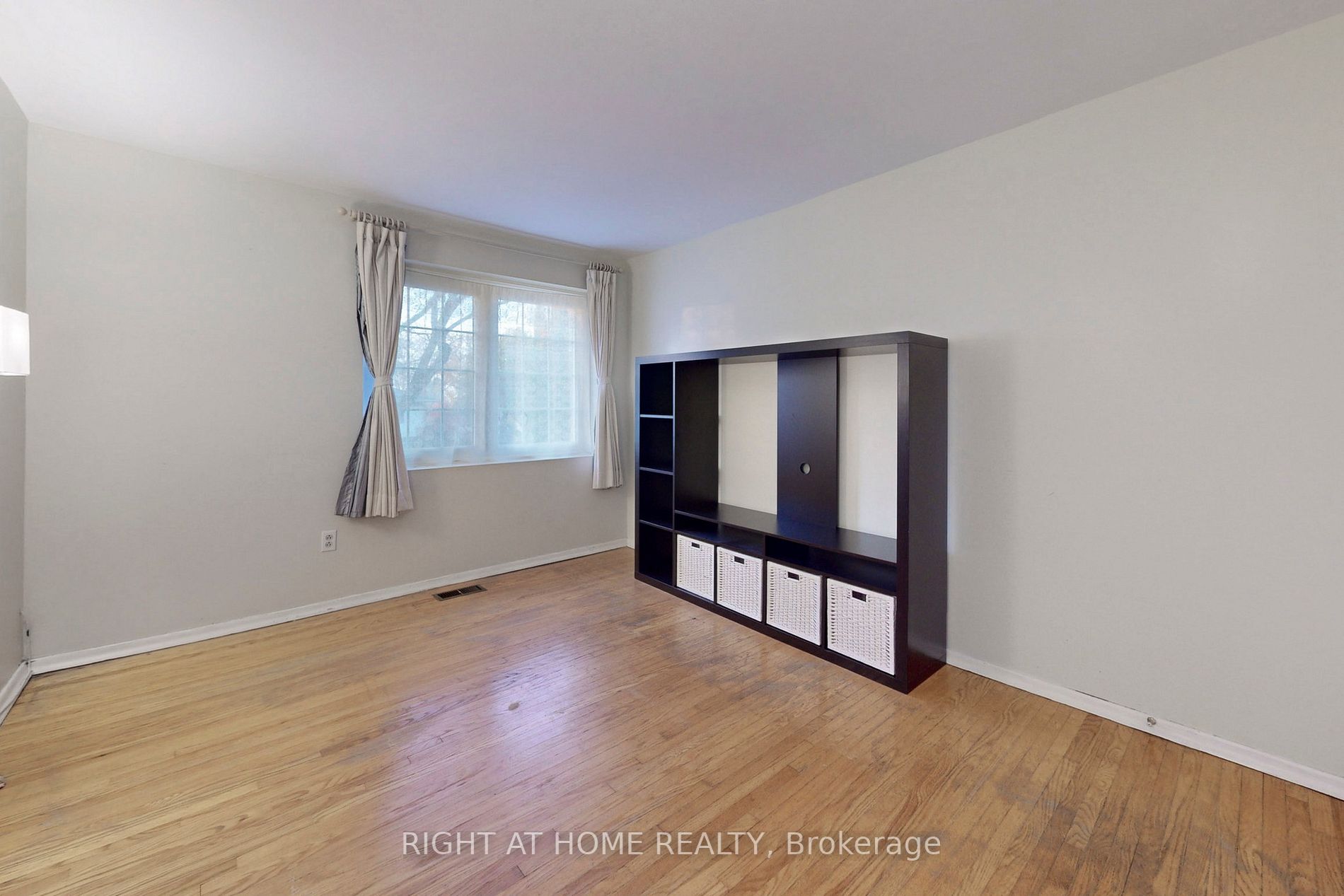 2 Farmview Cres