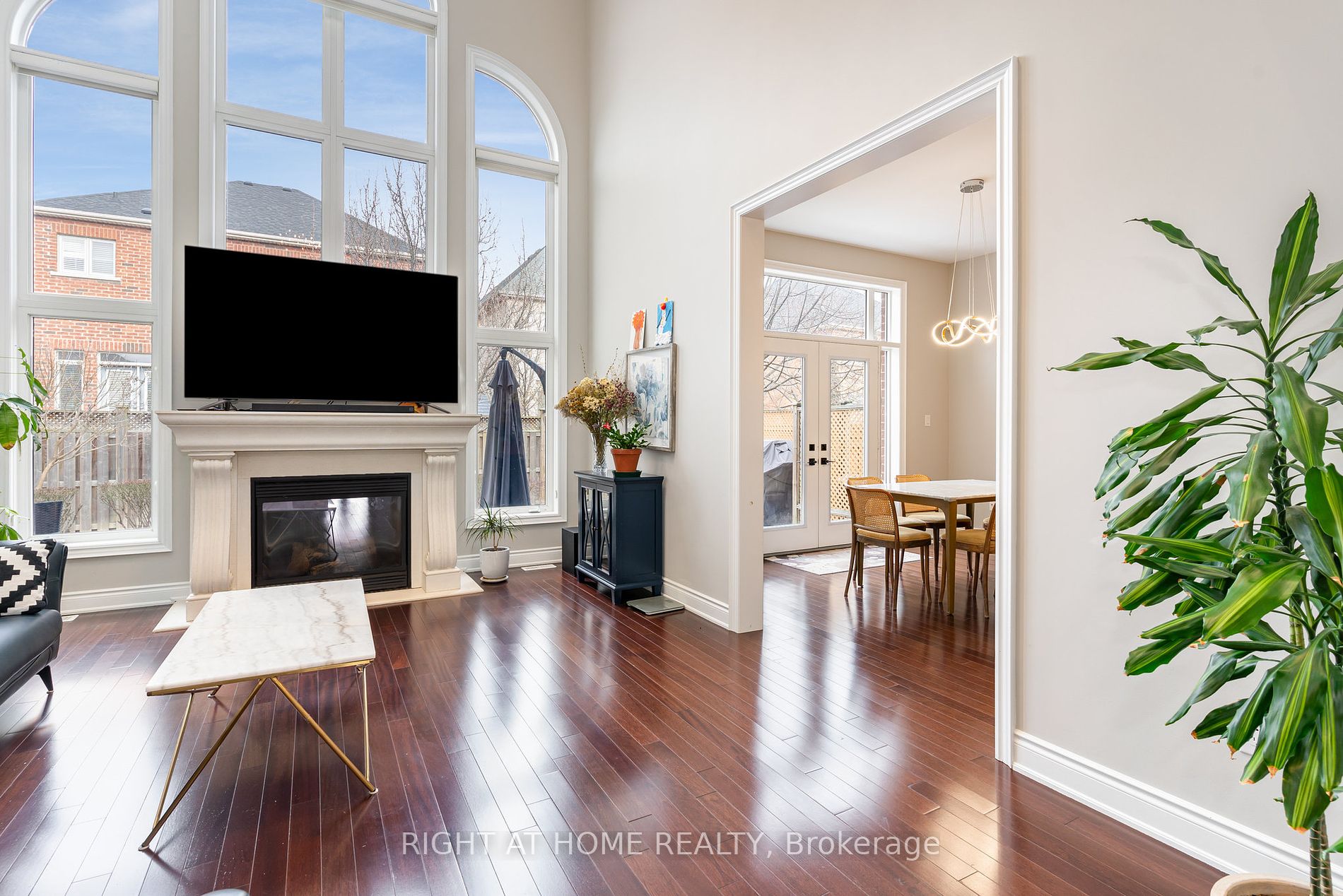 185 Cook's Mill Cres