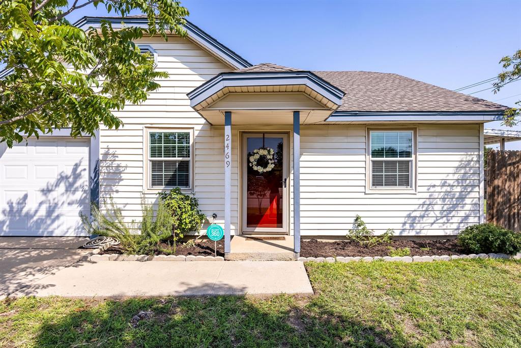 This is great starter home on a huge corner lot! This incredibly well taken care of cozy home features an open layout and tons of upgrades! For starters the roof was replaced in 2019, HVAC, Windows, Fence and Bathrooms were redone in 2020. In 2021 the electrical panel, and all appliances were replaced. The tub was replaced in 2022. Kitchen and bathrooms counters were replace in 2024 and a new water heater this year in 2025! Pretty much all the majors have been replaced in the last 5-6 years. Come see this 3-1.5-1 home in a great neighborhood close to restaurants, schools and shopping. Convenient access to Interstate 35W and 820! Home really has been exceptionally well taken care of and is ready for you and your family to move in!

Buyer to verify all schools, measurements, features and square footage.